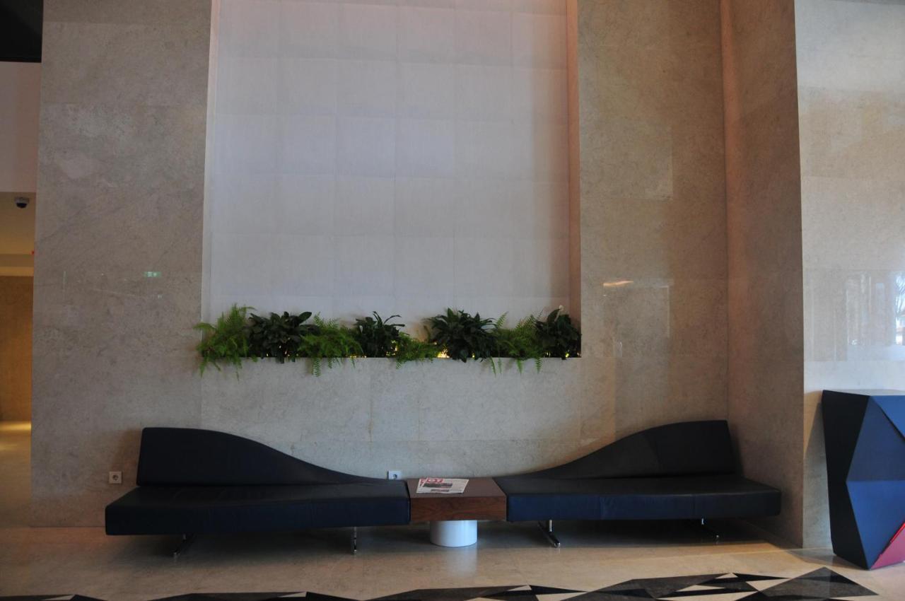 Sea View Apartment Near To The Dancing And Music Fountains Batumi Esterno foto