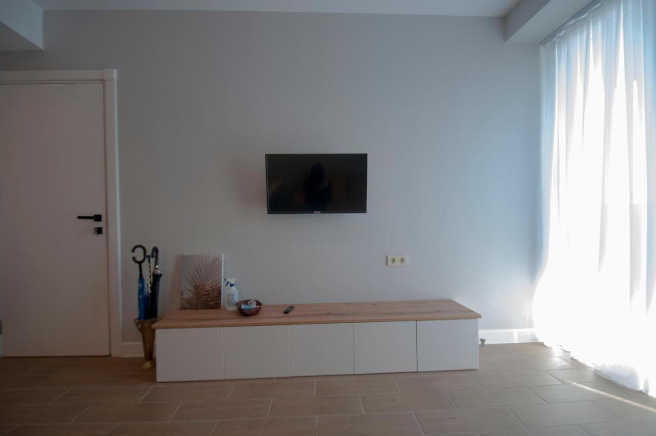 Sea View Apartment Near To The Dancing And Music Fountains Batumi Esterno foto