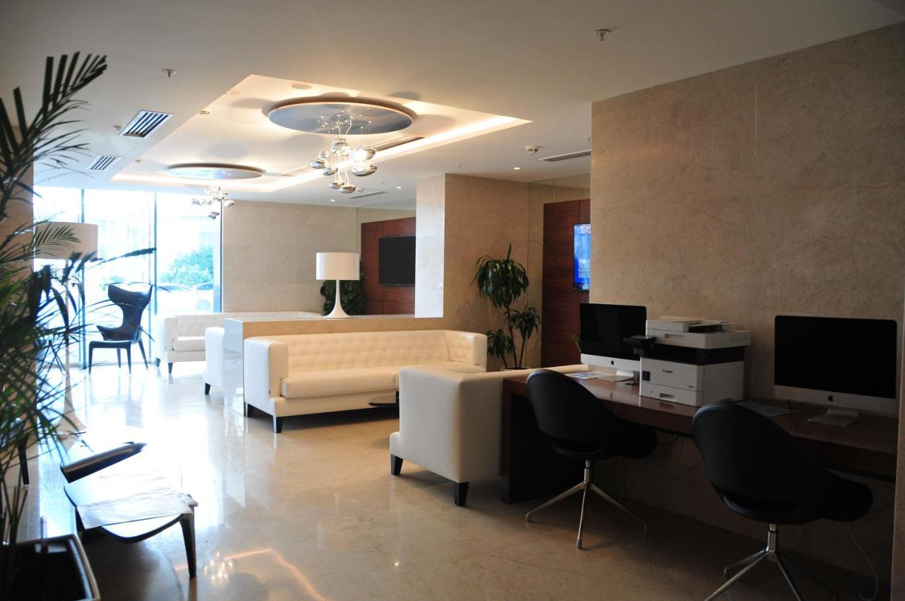 Sea View Apartment Near To The Dancing And Music Fountains Batumi Esterno foto